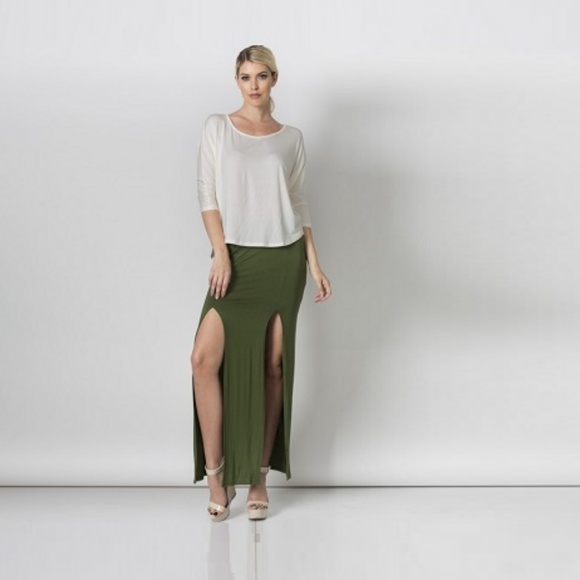 Last 1! 💕Black Double Slit Maxi Skirt💕 - Picture 5 of 5